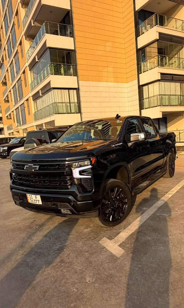 سلفرادو 2025 LT  سلندر 8

حادثها جاملغ وبنيد 
دخول جديد تعيمر درجه اولى 
حساس امامي خلفي 4 كامرات مابيها نقص برغي 
ماشيه 20 الف ميل 
رقمها شهداء بأسم رجال جداً محترم 
***********
