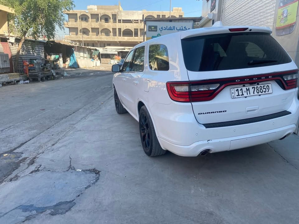 صف:
للبیع دوج دورانجو 2019 SXT وارد امريكي 
اللون: ابيض صافي 
المحرك: V6 3.6L اقتصادية جدا
7 راكب - الكشن الوسط متصل
الممشى: 149 الف كم
رقم بغداد الدولي باسمي تحويل مباشر
السيارة محورة غاز منظومة زاڤولي الإيطالي وبورشة حكومية والكرت الأصفر باسمي حديثة تصرف كلش قليل
ادامة كاملة - دهن - فلاتر - حدادية - تاير جديد
كشافات - تحكم ستيرن - شاشة وسط - كاميرا خلفية
الحادث: جاملغ جهة السايق مصلح نفسه بدون تبديل وبدون شاصي وبدون ايرباك، وباب السايق رش تجميلي قليل
السيارة نظيفة جدا ومكفولة محرك وكير وتدفئة وتبريد ثلج
مكان السيارة بغداد
وهذا رقمي متوفر واتس اب ***********
