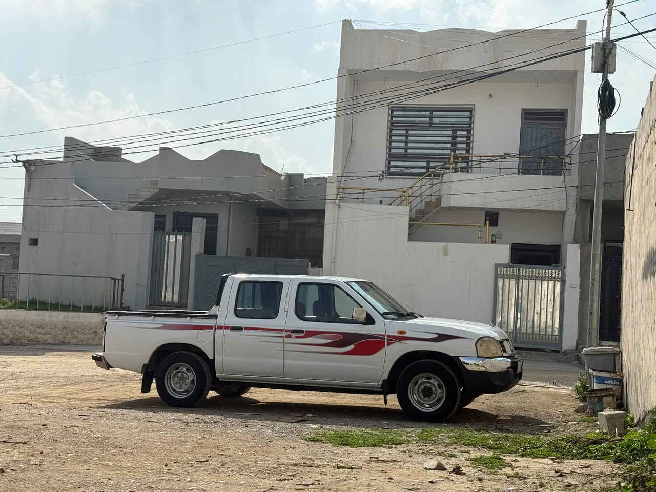 پیکاب نیسان ٢٠٠٦ ناو سوور چوار جام کارەبا دەبڵ گێج سویچ کۆنترۆڵ سەنەوی نوێیە هەتا نزیک ٢٠٣٠ بەناو خۆمەوەیە توندو تۆڵە تەقەوڕەقە بەشەرت گێڕ و مەکینە و تەبریت بەشەرت دەفتەری بەنزینی هەیە ڕەقەم هەولێرە ٤ تایەی لۆکی لەسەرە دینار مەسرەفی نییە ٢ چەمەلەغی بۆیاغە نمونەیە لەجوانی سعریشی ١٠٢ گەڵا و مەعمەلەیە برایانە . ئەگەر موشتەری نییت ماڵەکە مەشکێنە لەگەڵ ڕێزم

***********
