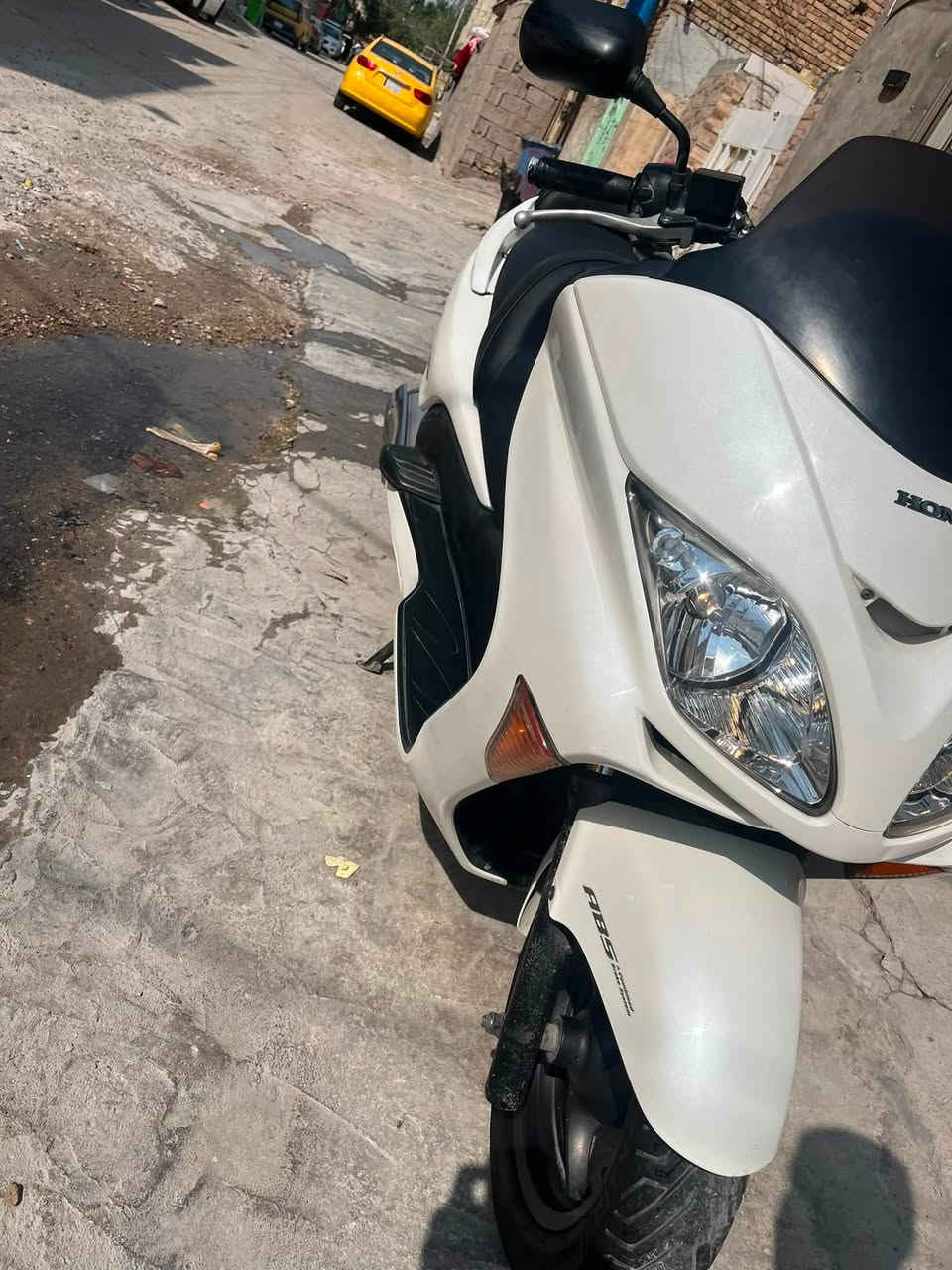 فورزه08 للبيع كير معمي(عمية)  مكفوله  دراجة خير من الله  ميحتاج اسولف عليها سعر(7ورقات) مابيها اوراق  العنوان بغداد الشعب للتواصل واتساب ***********
