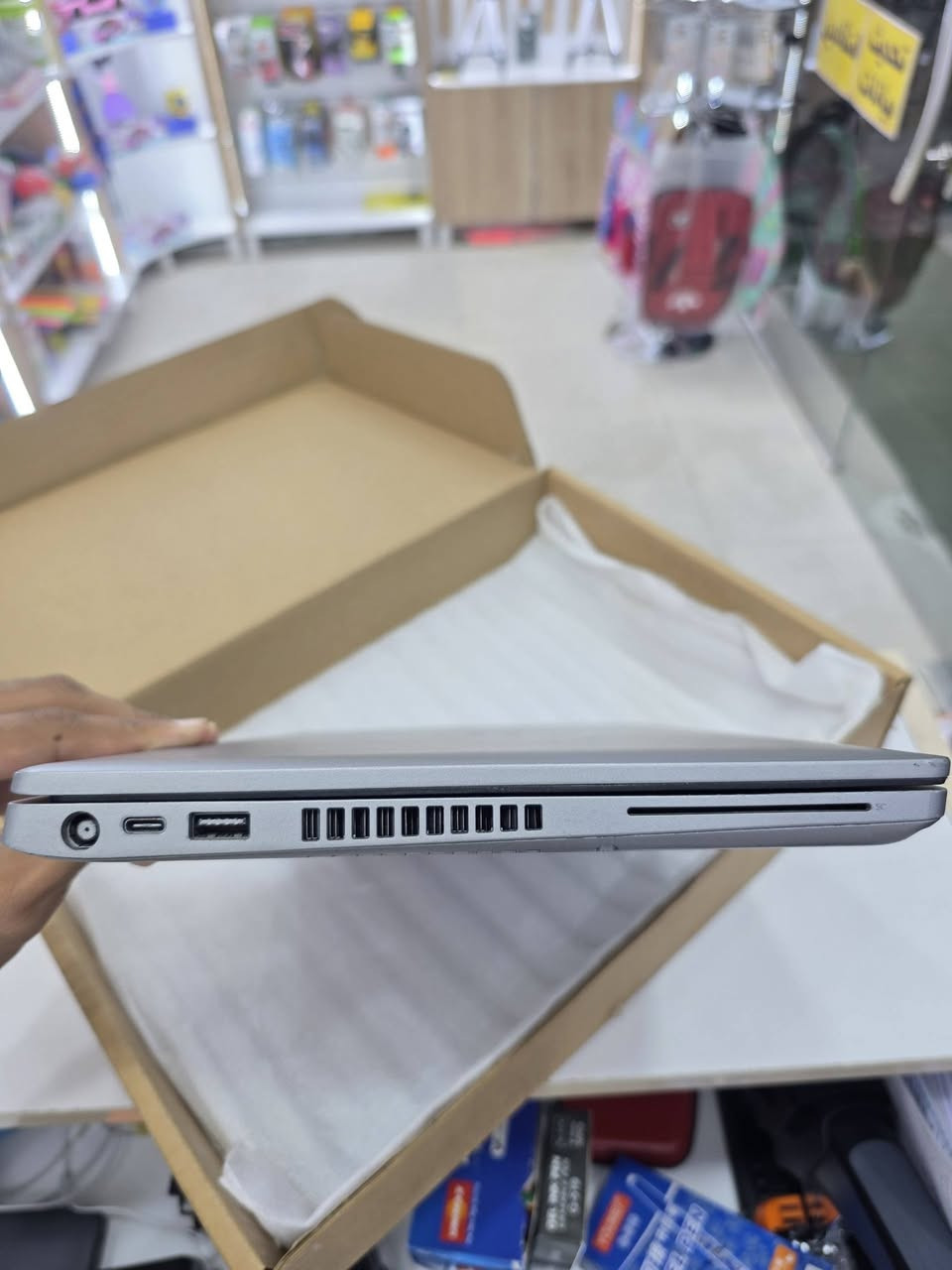 ديل ٥٤١٠ • i5 الجيل العاشر • SSD ٢٥٦GB