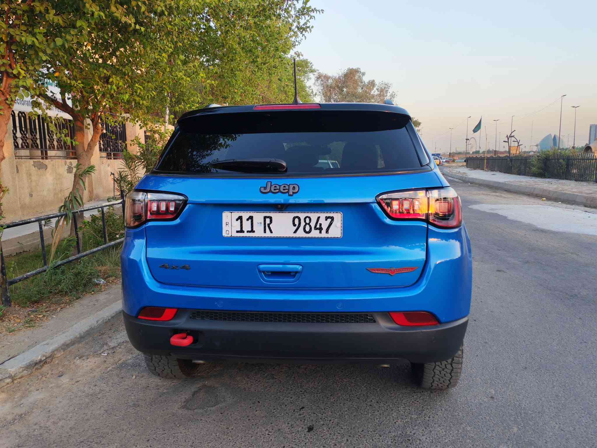 🚙 للبيع – جيب كومباس 2025 وارد أمريكا جديده 🚙
🔹 الموديل: 2025.. 
🔹 الوارد: أمريكي
🔹 المسافة المقطوعة: 4000 ميل
🔹 الحالة:
▪️ حادث  – تبديل بونيت وجاملغ
▪️ السياره شهداء
🔹 المواصفات: فول موصفات
▪️ داخل سياره جلد ..
■ شاشه دجتل لمس..
■ نشغيل بصمه ابواب بصمه
■مازدات امامي لد بلوجكترات امامي
■توقف ذاتي 
■رادارات جوانب تنبيه
■حساسات خلفيه 
■كشنات تدفئه ..باقي مواصفات معروفه ..
▪️ محرك 2000cc تيربو
💵 السعر: 150
📍 الموقع: بغداد – حي الامانه
📞 للتواصل: ***********
