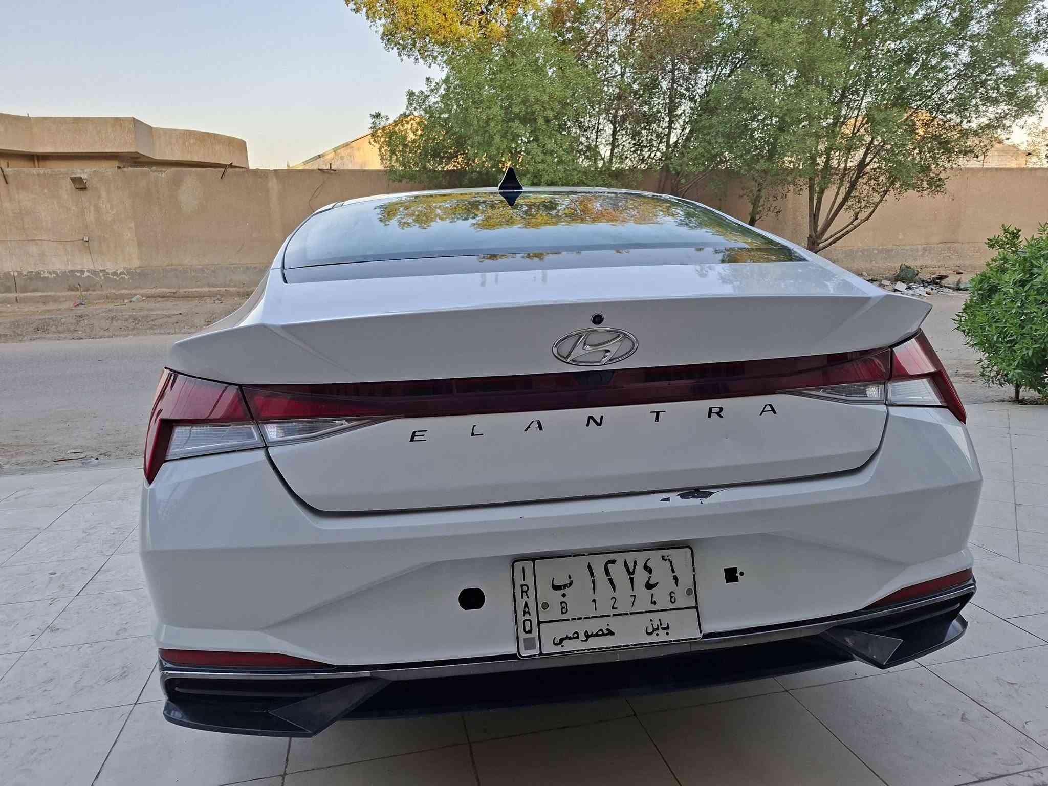 سلام عليكم ..
النترا 2021.. امريكي
ماشيه 165 الف m 
فول فتحة 
جاهزة من كلشي مكينة وكير وحدادية 
بأسمي رقم بابل
حادث خلفي.بدون ارباك 
جاملغ وجنطه   والجاملغ الخلفي بارد 
والقماره اجة بيه فابلون اسود من امريكا  شلعته صار صفار بي
117 مجاله بسيط مكاني بابل 
***********
