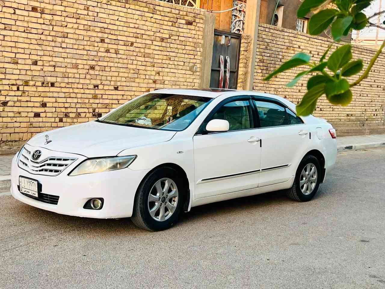 السلام عليكم مكلف بل نشر للبيع فقط كامري مديل 2009وارد خليجي سياره كفاله مكينه كير حداد تخم تاير تبريد ثلج سياره بس الولد جديده خوان انه مكلف بل نشر ماكو خاص رقم ***********
