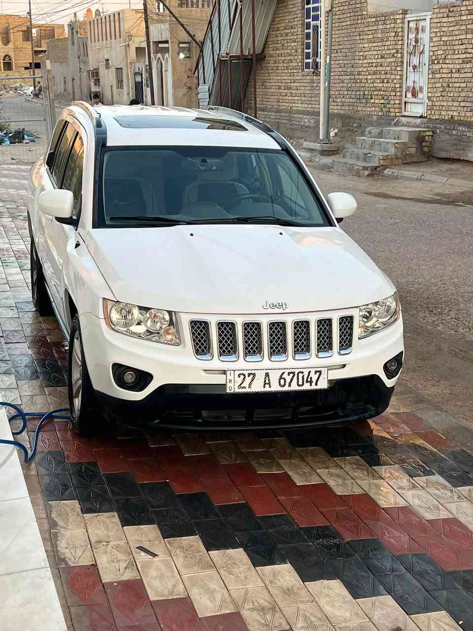 جيبكومباس موديل 17 بسمي ذي قار ضربتها جاملغ جهه اليسار 
فتحه وتشغيل عن بعد كشنات كهربائي تدفئه  جديد السياره سعرها 95 
مكان ذي قار 
***********
