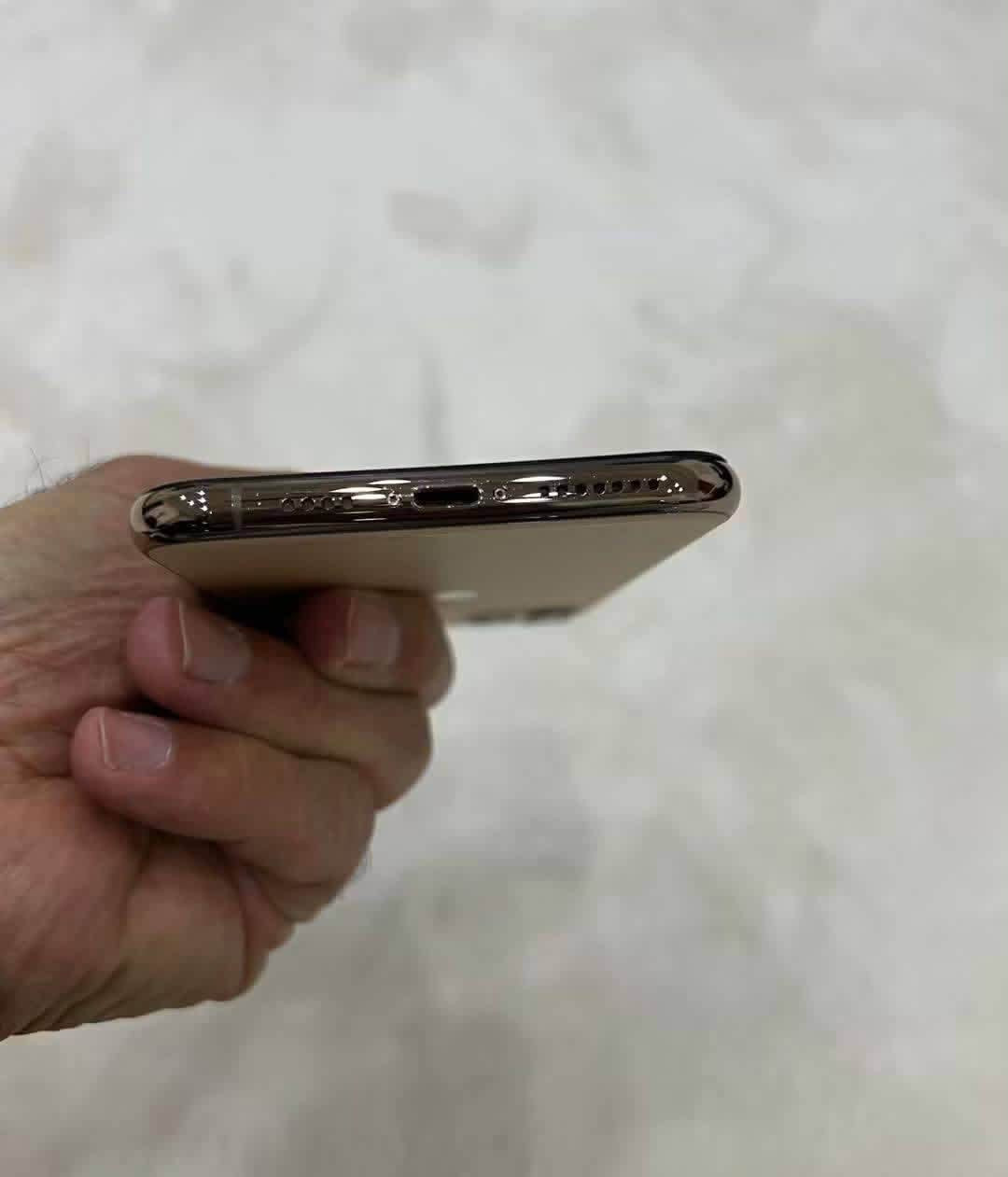 11 برو ماكس 256 بطاريته 100 
مبدل شاشه تفصيخ اقوه نوعيه بلسوك 

السعر 275 
بغداد 
***********
