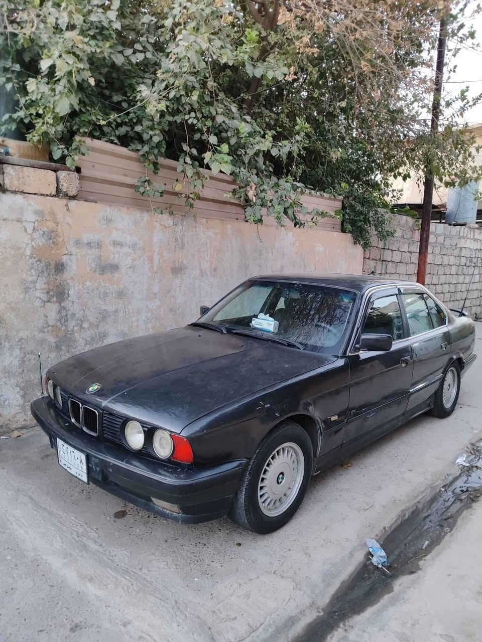 للبيع موديل 1991 حجم 520 كبس كير عادي رقم انكليزي بأسمي تبريد طخم معمر تايرات جديد صبغ شركه فقط جاملغ الورا السايق مسبوغ بدون دواخل  مكان موصل ***********/*********** الكورك بي واتساب سعر 43 وبيها مجال
