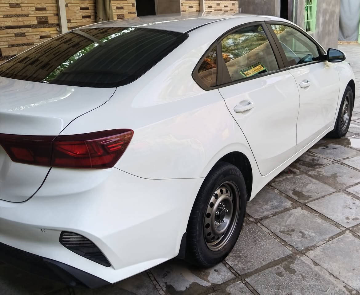 السلام عليكم سيراتو موديل 22كفاله محرك 1600 ماشيه 70السعر 155وبيه مجال رقم ***********

