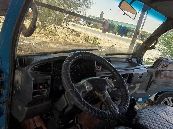 السلام عليكم
كيا سامسونك موديل 1999فحص مرقت انبار شرط التحويل مدفوع الكمرك سيارة جاهزة
تايرات جديدة وباتري جديد كهربائيات كلها شغالة طخم جديد ....السعر 25$وبيها مجال للشراي موبايل***********
