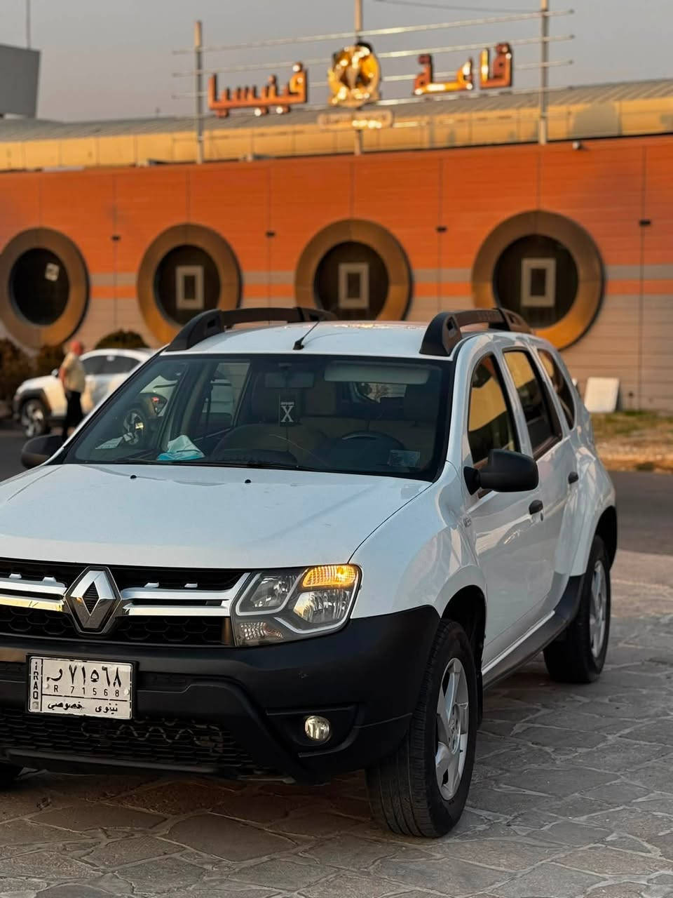 رينو داستر 2018
محرك 20 كير AT ثنينهن بشرط 
بدون ضرر كلين بس شبر ب جاملغ الورا وبعدو مامعدل سياره كلهم بشرط وبدون نقص تبريد تدفئه فول سعرها 105 وبيها مجال ***********
