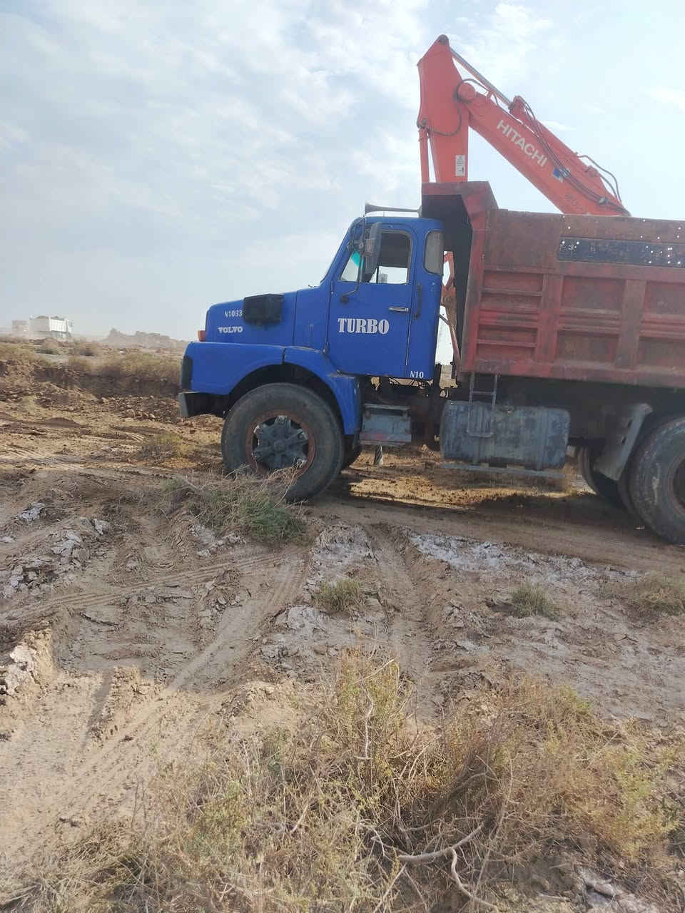سلام عليكم فالفو للبيع مكينه كير ٤+٤ خير من الله تايرات فوك نص عمر ستيرن قبل شهر شتريتهن مكان واسط ***********
