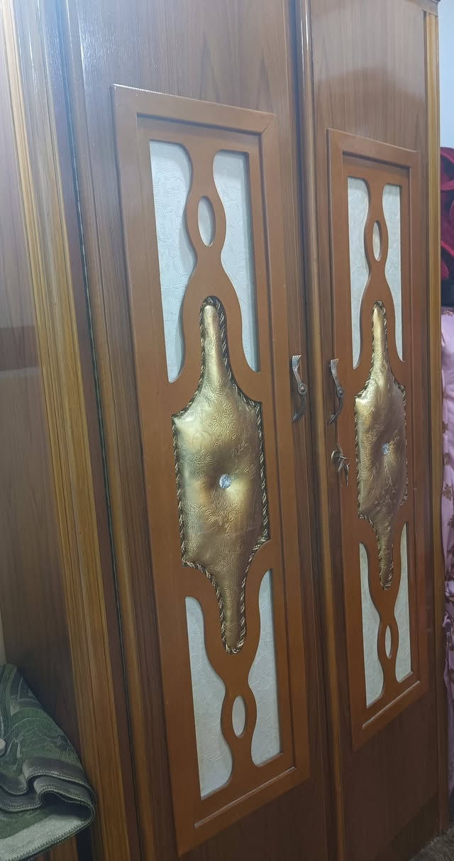 غرفة نوم مستعملة للبيع
 بسعر مناسب.
📞 للاستفسار والاتصال: *********** ***********

