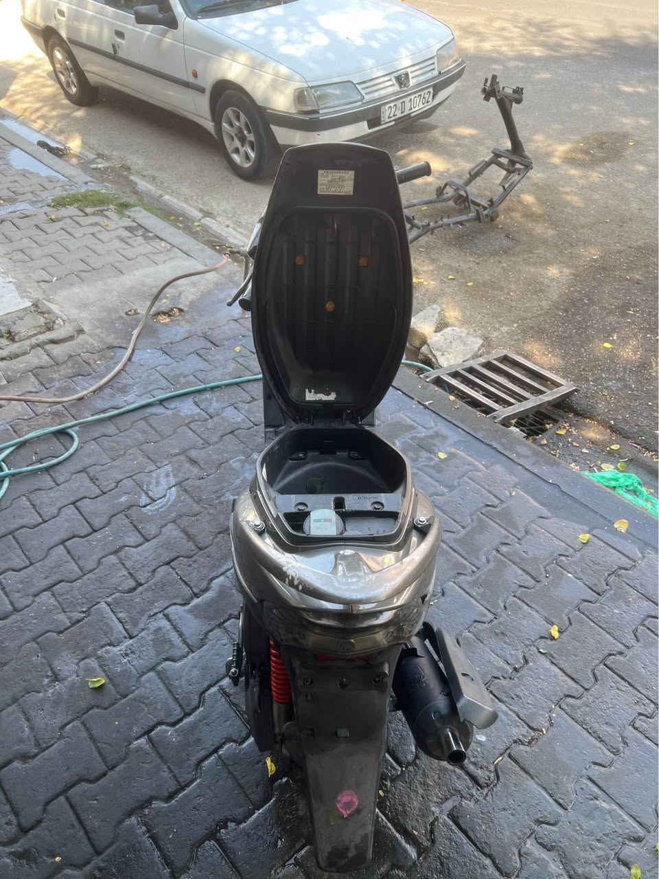 السلام عليكم ماكس عدلة للبيع دراجة نضيف كله على بلاد محرك كفرات كلها بلادي بس كابريتر تجاري كهربئيات سلف هندر كله شغال تجي تفحص يعجب يلا تاخد سعرها 665 ماكني كركوك تسعين *********** كركوك, العراق
