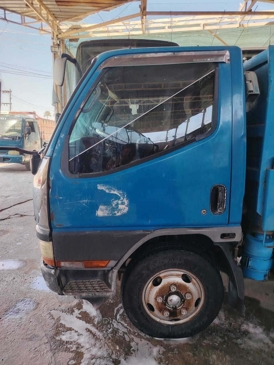 كنترا فحل موديل 95
سياره جاهزه من كلشي مكينه حداديه كير اكسن كله جديد رقم انكليزي سنويه جديده 

سياره كبل للشارع وشغل مانقصها شي تحويل ثاني يوم 

السعر 120 وبيها مجال 

رقم تلفون ***********
