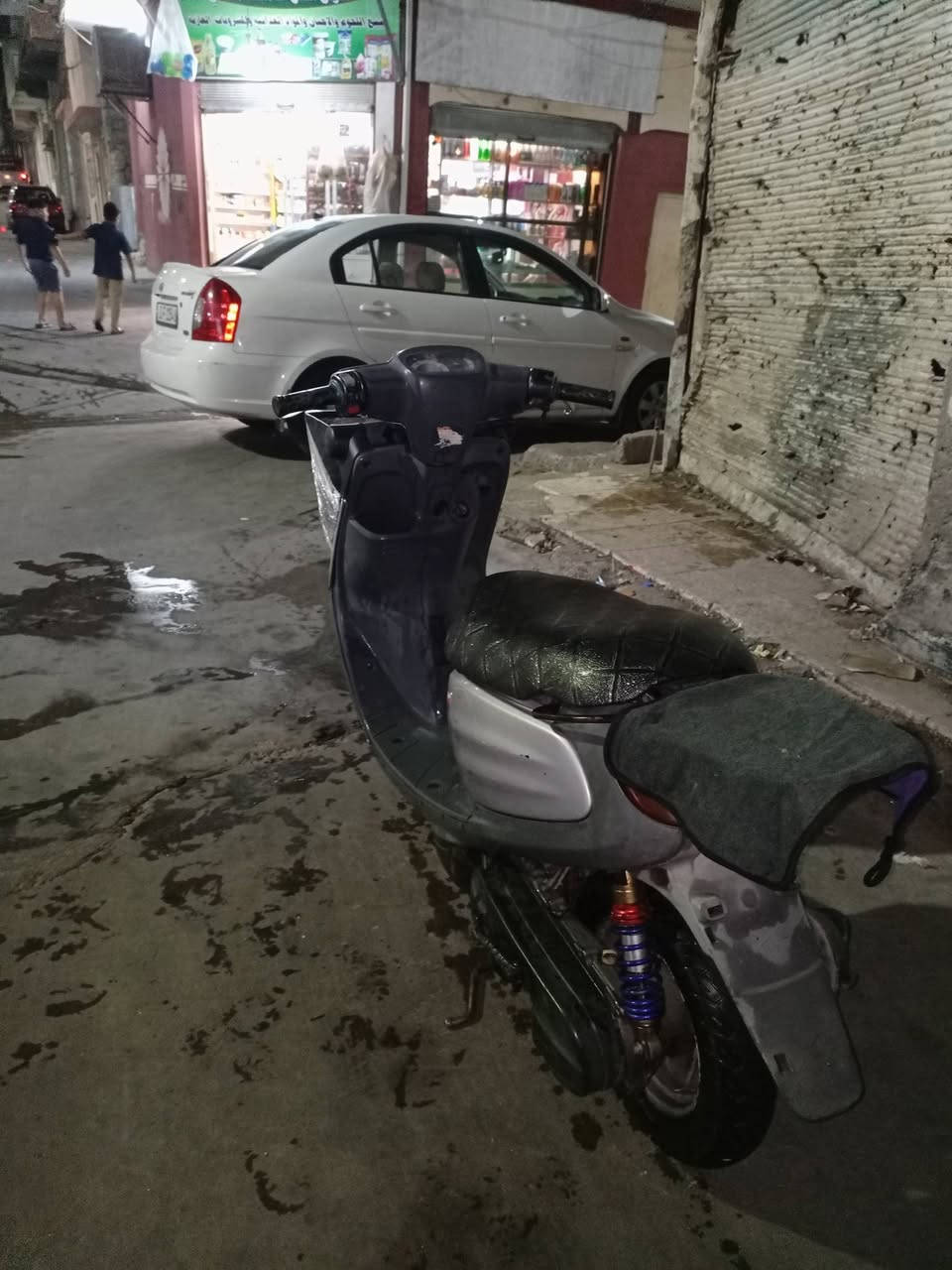 مطور للبيع معمر مبدل بستن فقط
شرط تحريكه معدل 
مطور مكينتو بل باكيت لا صوت ولا شي 
بي اكسن خفيف 
شاصي شرط 
ويرمنيه شرط مطور نضيف وكدام العين 
دبل كدام جديد تايرات  زوج جدد 
سعرو 230وبي مجال 
***********
هاذا وتساب فقط***********
