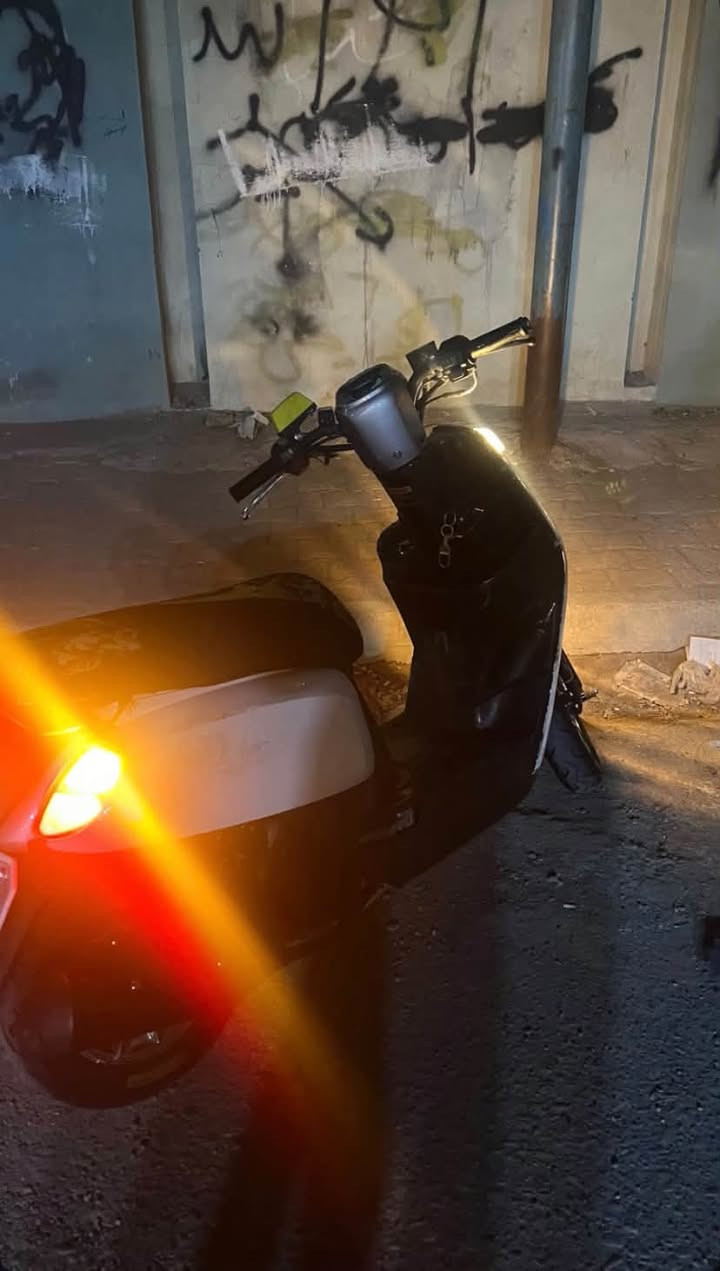 السلام عليكم دراجه للبيع بوليس موديل ٢٠٢١ بوشه ٥٥ لا صرف لا بخار الدراجه كڤراته بيه شخوط الدراجه عوزه بس سلف كله كامل هندر واحد تشتغل او بيه شيال مكينه رياضي السعر خاص ال يريده هاذه رقمي  ***********
