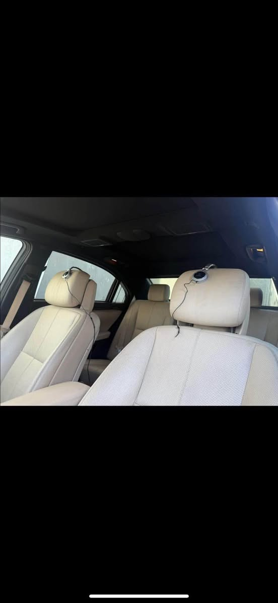 سلام عليكم
S350 2007 قرار 102 معامله كامله 

باقي بس گمرك رقم بغداد بيه بارد بالدور الخلفي ودعاميات صبغ والباقي مكفول خليجيه باب طويل فول مواصفات وبيه مشكله بالگير ابيع على هذا الوضع 

السعر 155 وقابل للتفواض 

***********
