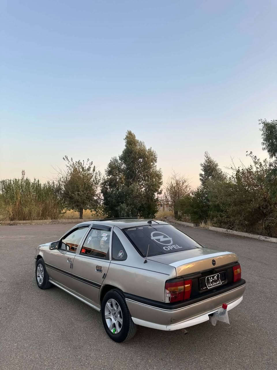 بسم اللّٰه الرحمن الرحيم
ئۆپل ڤيكترا مؤديل1990ئارم}پلاسيكى سلێمانی مه كينه 18مه رغوب }
ئارم ئه وەليات موس براوه به شەرت  گێڕو مه كينەى به شەرتى لایفیتەر 
سلایت ناوزەردی مەرخوب  لايت فلجه ئه يبیئێس  كارەبای هەموو گیانی  بەشەرت كامل سپورت مه زبوت جوارتايه يى تازه ويل كەپ پيشی لای سەکن جەمپەکی خەفیفی هەیە  ماباقی هەموو گیانی کەپسەو لەسەر دەقی بیلادی خۆی ماوە سەيارەكه جايزه بيمه سره فه به شەرتى تەڕای 
سعريش٢٣وەڕەقەو مه جاليكی برایەنە
شوێنم کۆیە 
بۆپەیوەندی کردن ***********
فایبەر وەتسئاپی لەسەرە

