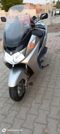 دراجه مكفوله للبيع للاستفسار يرجى الاتصال على هذا الرقم.07706468984