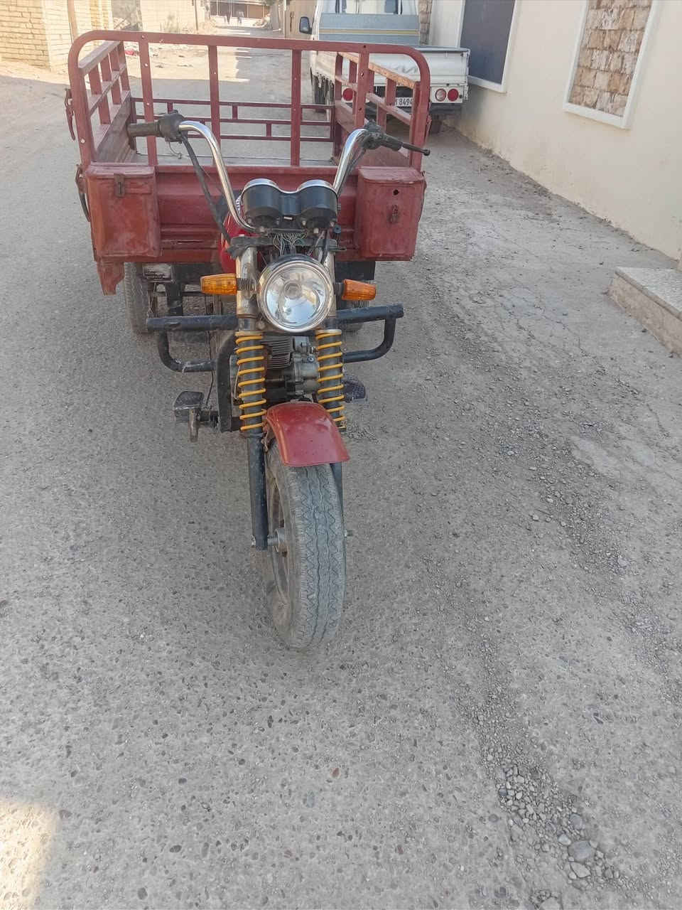 السلام عليكم للبيع كهربائيات شغاله سلف هندر خير من الله اوراق ضايعه والسعر 650 بكاني نهروان ***********
