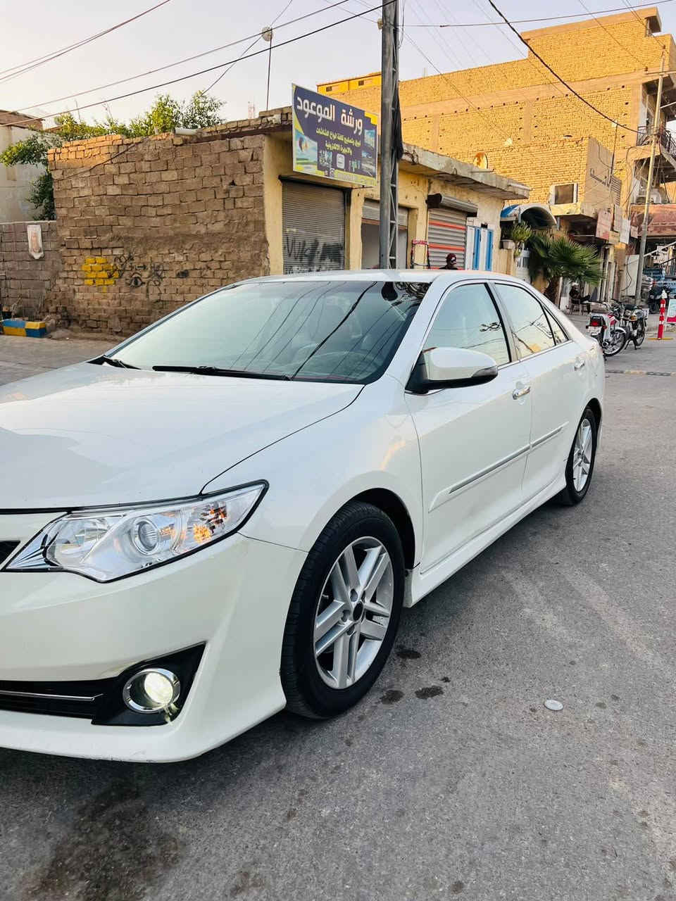 السلام عليكم
كامري موديل 13 خليجي 
جاهزه حداديه تخم تاير تبريد گير مكينه بيها صبغ قطعتين هم مو كاملات ورصعات بسيطه اثر حالوب بلعراق اخرمطره
عارضها ب145 وبيها مجال العنوان كوت حي الجهاد 
الهاتف ***********

