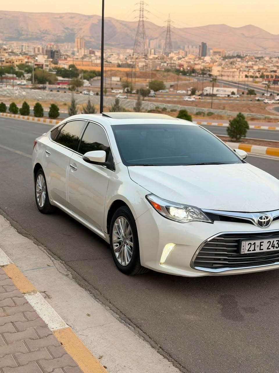 Avalon 2016 limited  nrxe 175$      ***********
تۆيۆتا ێەڤەلۆن  2016 
سەيارەکە مواسەفات ئەمەريکی فول فول 
هەتا بڵێي جوانە 250دينەر مەسرەفی نيە 
تەنها 3پارچەی بۆياخە بە حاڵ ناەی گرتوە 
بە ناوی خۆمەوەيەو کتابی جام ڕەشی هەيە هی مرور
هەمو گيانی بەشەرتە   بۆ زانياری زياتر 
نرخی 175$ يەک تۆز معامەلە 
***********
