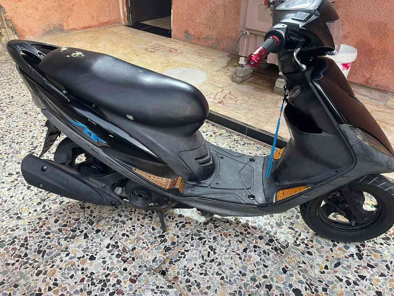 سلام علكيم دراجه ماكس للبيع ب900  مكان دراجه بغداد الشعب ***********
