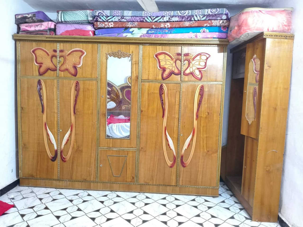 غرفه نوم  للبيع السعر 700وبيه مجال 
الرقم ***********
