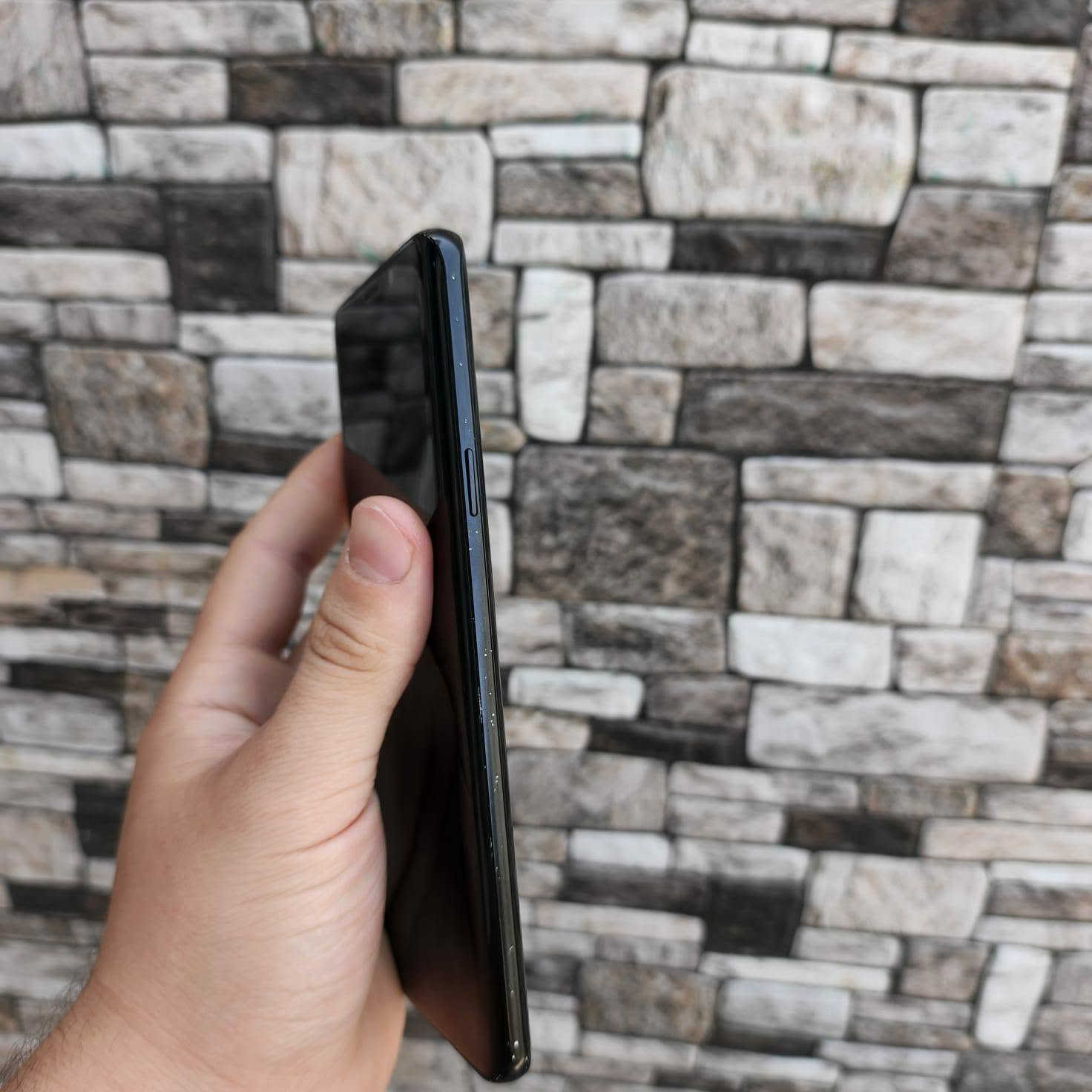 s9 Plus
نضيف جدا مال جناي سعره ( 165 ) بي مجال .. مكاني حله .. واتساب *********** ( شاشه بيها طبع خفيف جدااا فقط ) 🤍
مواصفاته ...
ذاكره 128 
يدعم شريحتين .. ويدعم الشحن السريع 
شاشه منحنيه سوبر امولد 
بطاريه مستبدل فقط .. مع ملحقات

