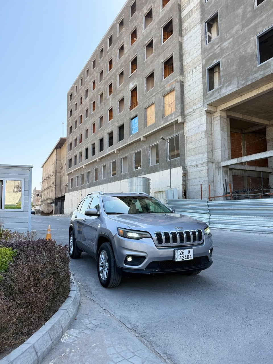 🚘🔥 للبيع جيب شيروكي Latitude 2019
🔹 الموديل: 2019

🔹 الفئة: Latitude

🔹 المحرك: 3.2 v6

🔹 القير: أوتوماتيك 9 سرعات

🔹 الممشى: 74,000 ميل

🔹 عدد الركاب: 5

🔹 المواصفات: شاشة، كاميرا خلفية، مثبت سرعة، بلوتوث، USB، كار بلي, اوتو ستوب, 4تحكمات قيادة, تبريد قطعتين, 

السيارة كلين تايتل .✨

ملاحضة بيهة رصعتين بخشم البنيد اثر نقليات وبارد خفيف بل باب العكس السايق

💰 السعر: ١٥٥

📍 الموقع: بغداد، اليرموك

📞 للاستفسار: ***********

🤝 التفاوض للجادين فقط.
