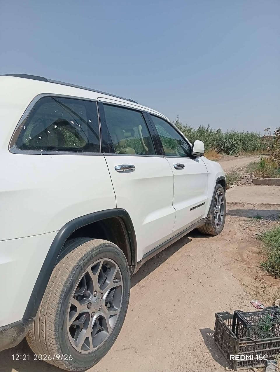 جيب ١٩ خليجي لمتد فول مواصفات مابيها نقص فقط كشن السائق تعبان ماشيه ١٣٠ الف كيلو 
١بأنوراما
٢ حساس أمامي خلفي 
٣ توقف ذاتي
٣تشغيل عن بعد 
٤ دمام ١٨ سماعه
٥ ستيرن كهرباء تدفئه
٦كشن تدفئه تبريد وخزن ميموري
٧ مري شفط وقلاب
٨ جنطه كهرباء
مكينه ٦ سلندر صدر جديد مابيه نقص السعر المطلوب ٢٧٠ التفيده ياخذ عيوني والمانفيده يدعيلنه بالرزق رقم الهاتف *********** 
العنوان بغداد منطقه السلاميات

نص مكتوب في الصور:
- 12:21 2026/9/26 REDMI 15C