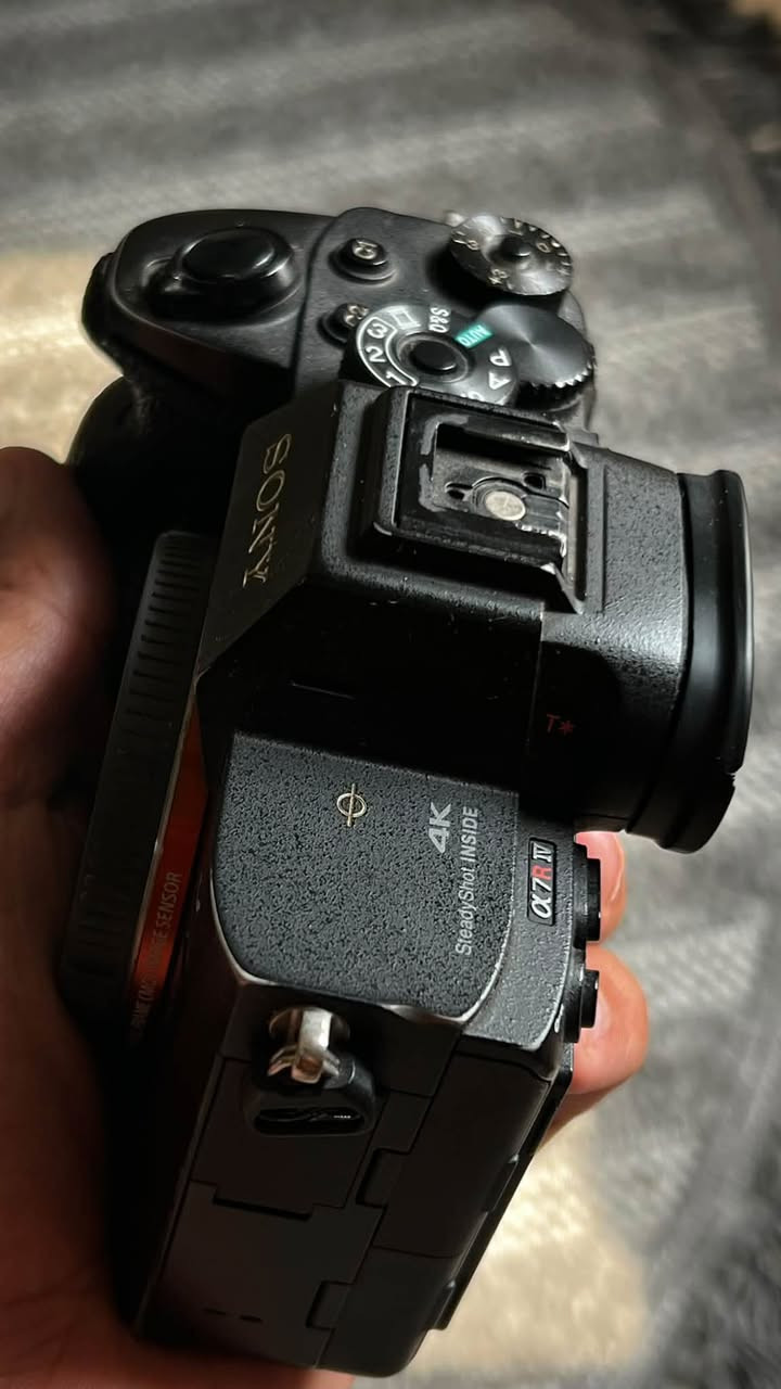 سوني A7R IV • 61 ميغابكسل • جسم فقط