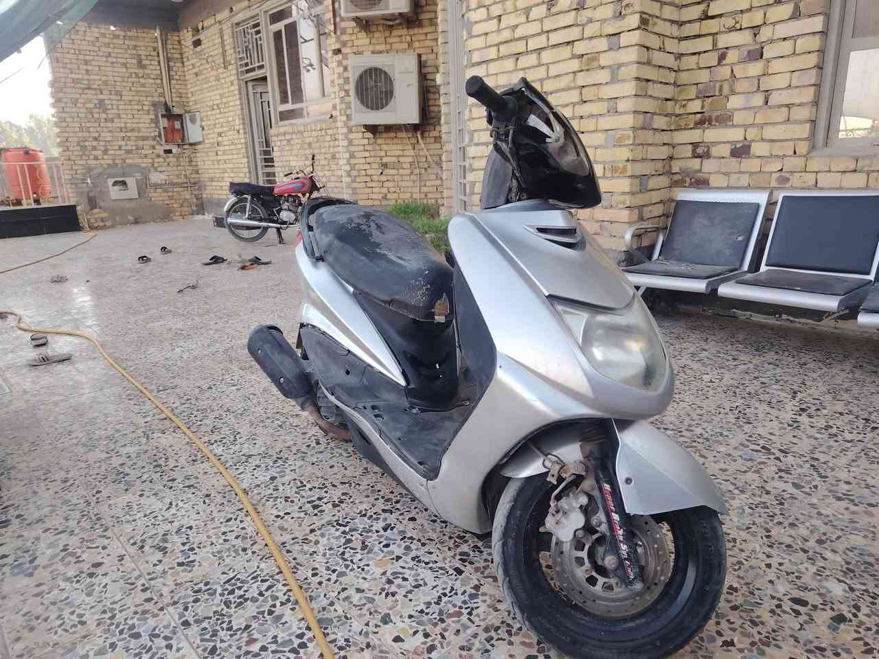 دراجه سكنس نثيه
المكينه ما مفتوحه ابدا المكينه كلش نظيفه عطله الوحيد جان كابريتر وشدينالها كابريتر تفصيخ وهم دراجه مال بيت ما طالعه مسافه بعيده
سعرها 600 وبيه مجال بسيط
ما َتواكد بالفيس هذا رقمي *********** واتساب مفتوح
