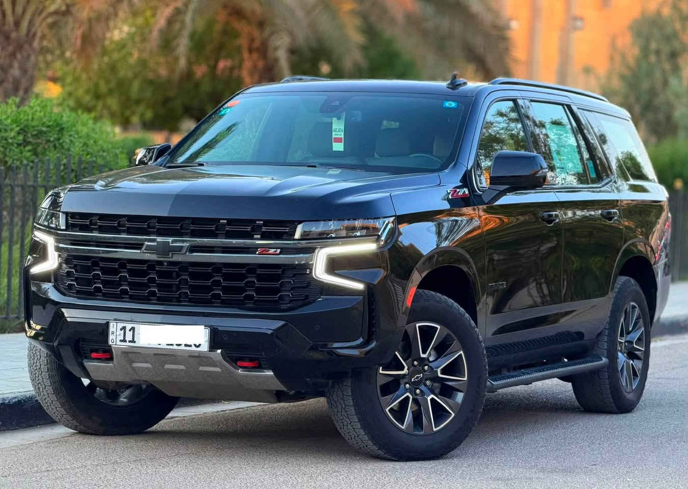 سلام عليكم ..... اخوان عندي تاهو 2022 Z71  فووول مواصفات خليجيه وكالة  رقم بغداد بأسمي ماشيه 47 الف فقط مغلفة بي بي اف استعمال جدا نظيف ومكفوله ... اخوان السياره سعرها 46800$     واي استفسار هذا رقمي *********** مكان السياره بغداد السيدية  
مواصفاته 
محرك 8 سلندر 5300
بانوراما 
جكات 
داتا شو 
كشنات جلد 
فور ويل 
باب خلفي كهرباء 
كامرات 360 درجة
تدفئه  كشنات 
رادار امامي 
رادارات جانبيه 
سستم صوت 
ثلاجه
تشغيل عن بعد
