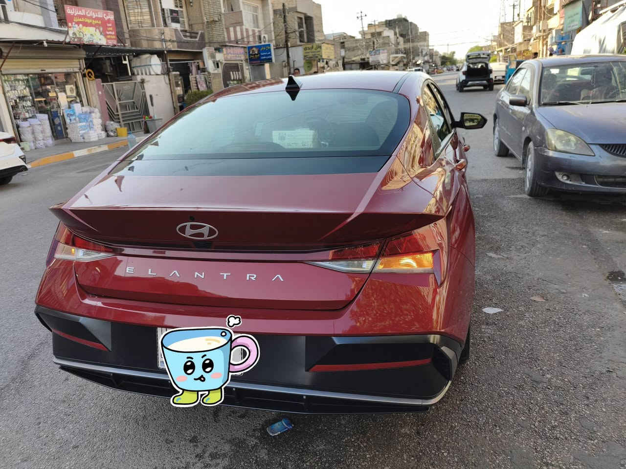 السلام عليكم هيونداي النترا موديل 2024  وارد امريكي محرك 2000 (تصنيع الكوري) مثل ماموضح حادثها الجنطة الخلفية جهة السايق ماشية (30 الف كيلو) بيها طخة بالتكمة وشخوط خفيفة والسونار موجود السيارة نظيفة بكل معنى الكلمة لون احمر مميز محرك وكير مكفولات من تجي تشوفها تخبل امانة السعر 169 وبيها مجال بسيط حك الجية المكان بغداد *********** متواجد واتساب واتصال
