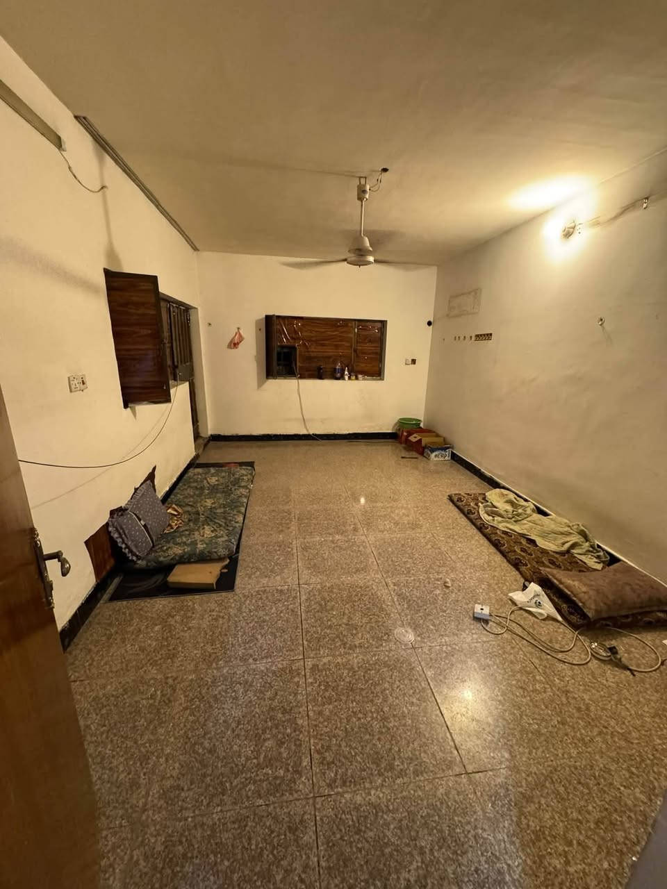 طابق ارضي الايجار السيديه مربع كامل ساجد 

غرفه وصاله ومطبخ صحيات منور باب معزول 

ايجار 600

الاستفسار مراسله صفحه او الاتصال 
***********
