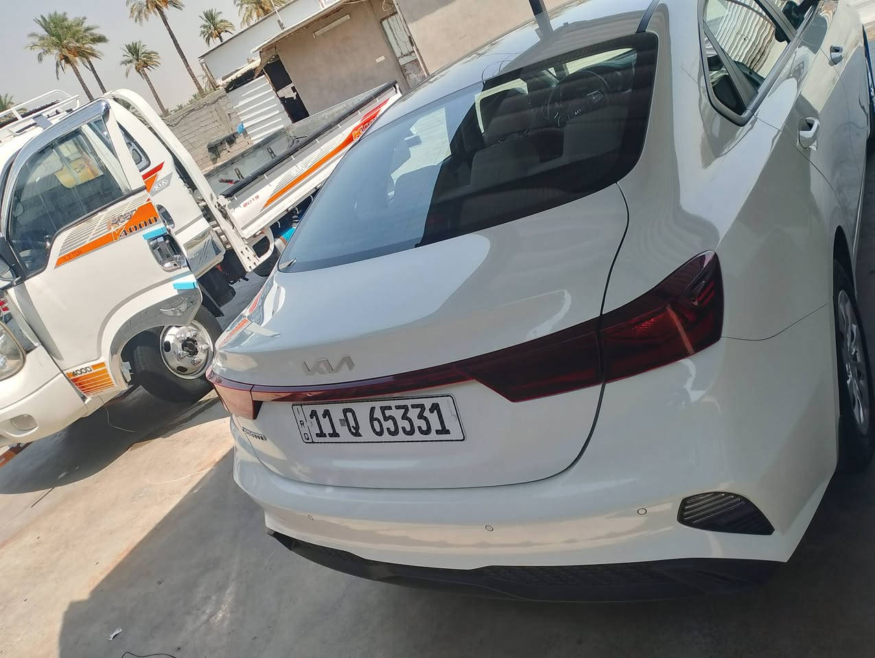 سيراتو 24ابيض مشايه 32وقابله للزياده بغداد مكفوله السعر 165وبيها مجال مكان السياره بغداد الدوره ***********
