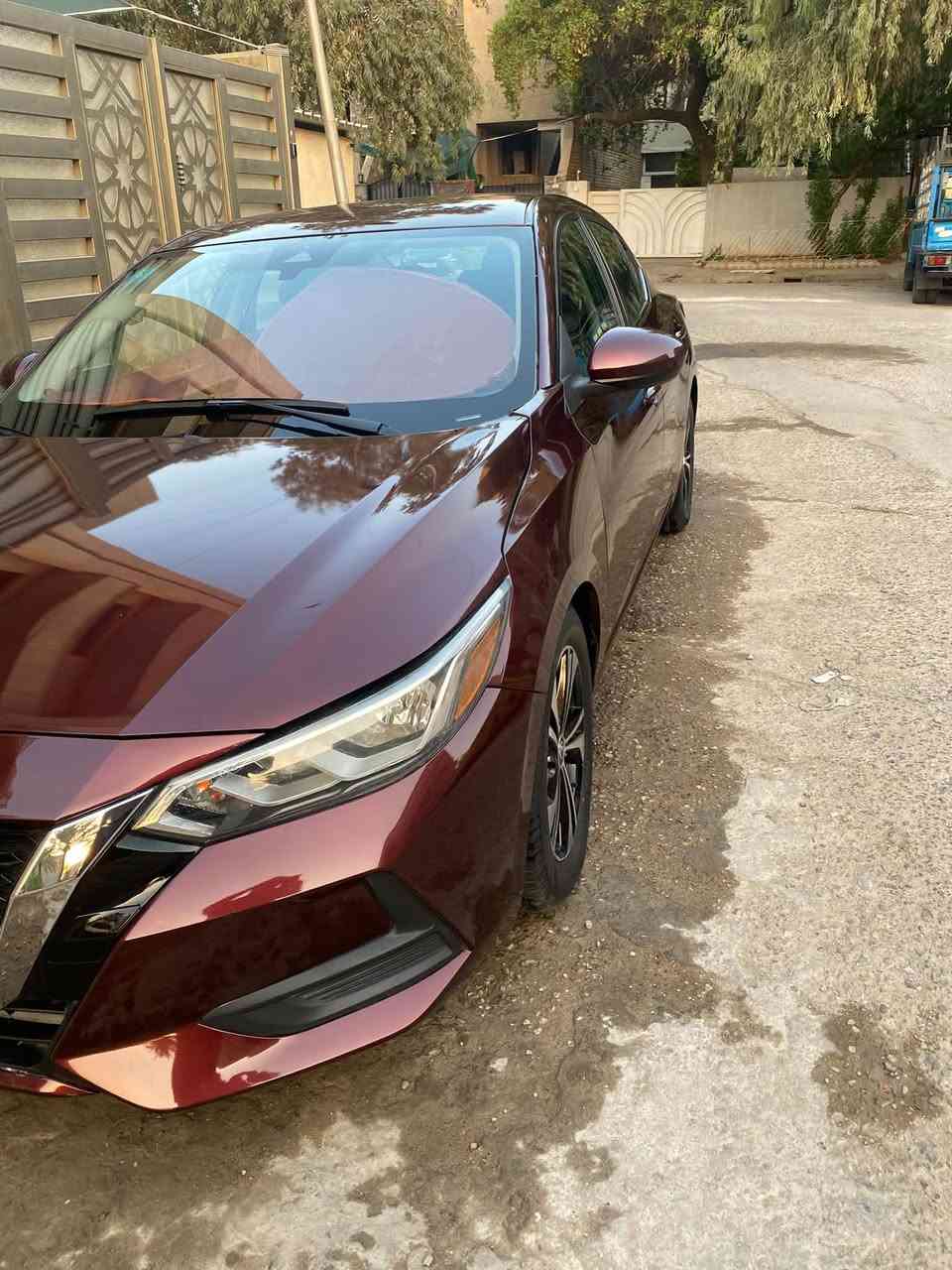 سلام عليكم للبيع سيارة نيسان سنترا موديل ٢٠٢٣ رقم بغداد مواصفات سيارة sv  فول عدا الفتحه تحكمات بالستيرين رادار امامي ورادار خلفي ونقط عمياء وثلاثه انظمه قياده هي المواصفات المعروفه السياره على حادثه مال امريكا مابيه اي حادث بالعراق والسياره بيه صبغ جاملغ و بنيد والباب على كد الطخه والباقي مكفول والشاصي دكه مال جاكوج مابيه شرط الفحص والسياره حلوه مماشيه هواي ماشيه 18898MIفقط 
السعر 130$ وبيها مجال قليل للاتصال على الرقم ***********
