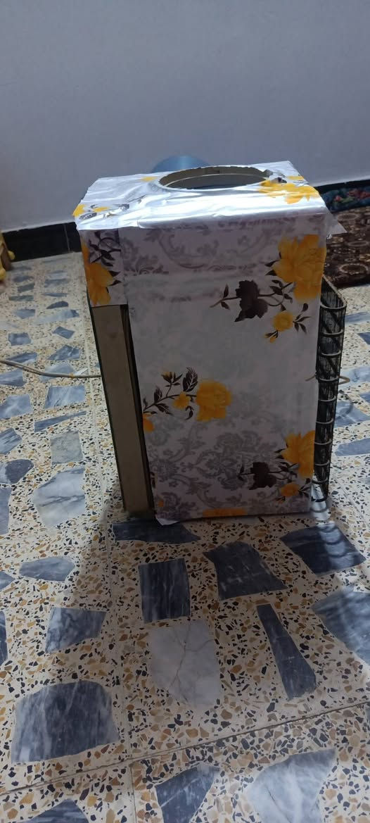 براد ماء منضدي شغال عل فحص
ماطور بلادي حار بارد مي ثلج بي عل شغل تشوف بعينك كشر وسط 
معروض ب 40 الف وبي مجال بسيط
رقم الهاتف :ـ
***********
