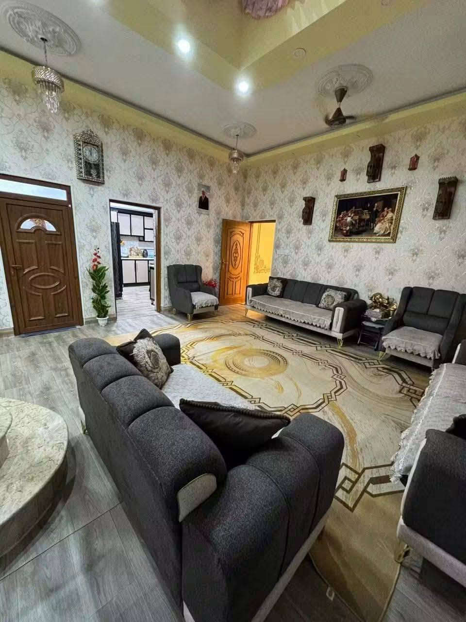 ياسين اخريبط الزون الثالث • ٢٠٠م • ٥غرف