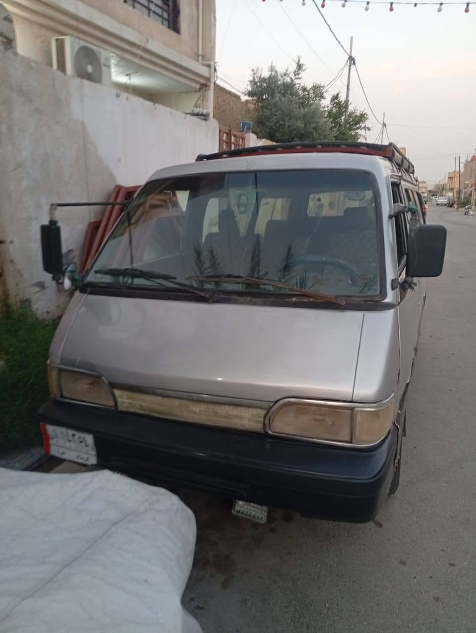 هايس للبيع مكينه نضيفه حداديه كله نضيف گير جديد تخم تاير دواخل فول السعر 40وبيها مجال المكان واسط..***********
