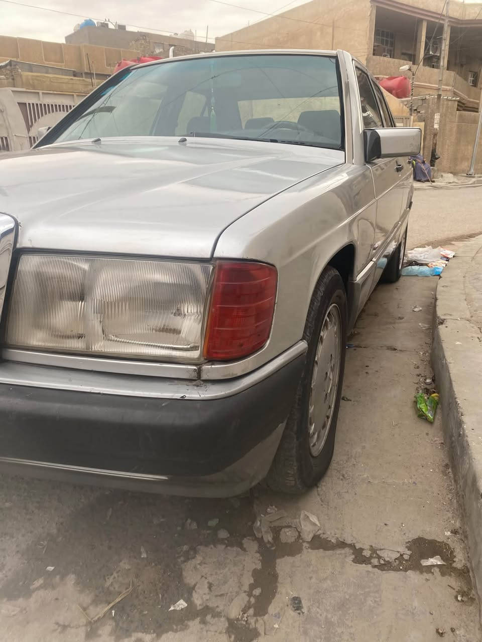 مرسيدس 190 • ١٩٩٢ • وارد ياباني