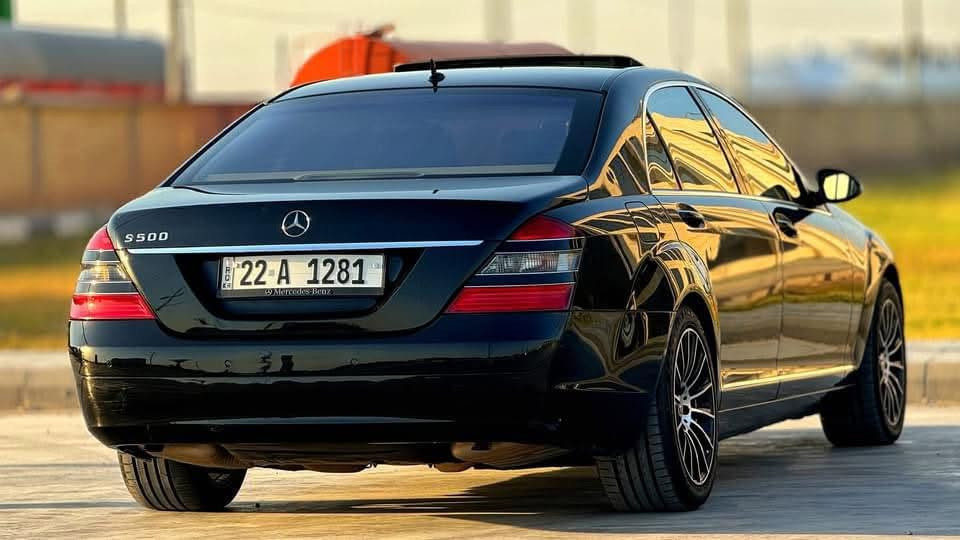 مرسيدس بنز S500 (2006)
بيع او مراوس

مكفولة من الضرر والصبغ
باب طويل المرغوب 
حتى الدعاميات مال شركة

محرك وكير ما مفتوح شرط

المواصفات فول 1/1:
محرك V8
فتحة سقف Slide Roof
أبواب شفط كهرباء
صندوق كهرباء
داخل لون بيج
كشنات جلد + خزن Memory
كشنات كهرباء أمامي وخلفي
شاشة وسائط
شاشات بالتجاوي وتحكم خلفي
ثلاجة خلفية
مري شفط + إشارة بالمري
ماوس تحكم + تحكمات ستيرن
حساسات اصطفاف أمامي وخلفي
سيدي جينجر 6 أقراص
ستيرن كهرباء
تبريد منفصل + قطعتين مع تحكم خلفي
بردات أبواب + بردة خلفية
تجاوي كهرباء أمامي وخلفي

رقم أربيل الجديد
السيارة كل شيء بها بلادي 
وكل أوبشناتها شغالة
السعر المقدس 195 وبيها مجال للجادين
مكاني: ميسان
للتواصل: ***********

