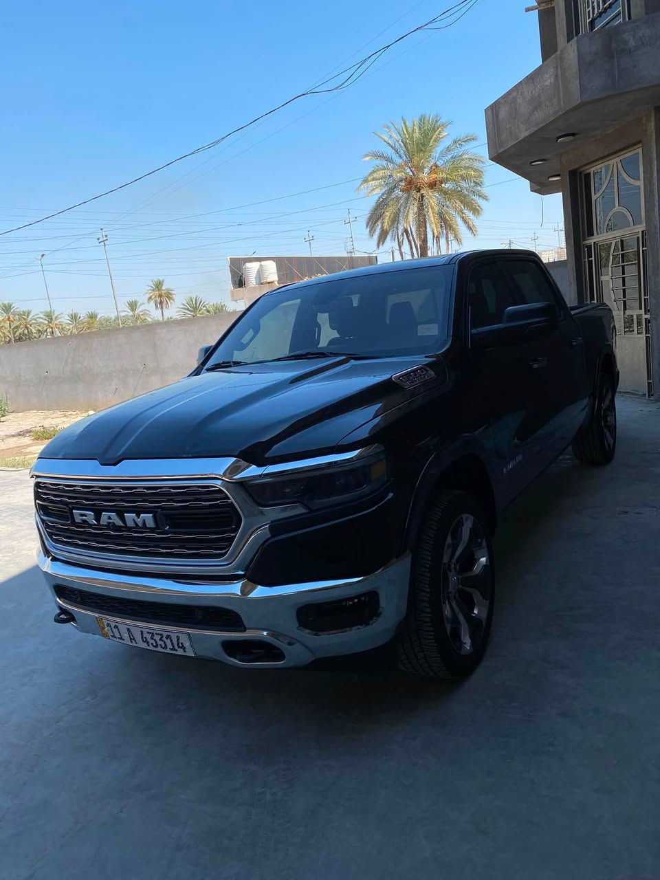 للبيع دوج رام موديل 2019 بك هورن فول مواصفات عدا البنراما رقم بغداد باسمي حادث السياره طربه بالبدي ومبدل بلادي بدون صبغ سياره جديده عالشركه مكان السياره بغداد او بابل المسيب *********** ولتقيسهه باقي مواصفات البك الهورن اعلى فه
