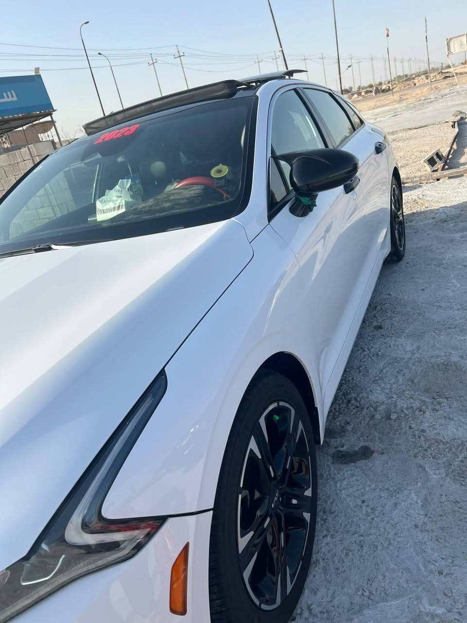كيفايف 23وارد  امريكي ماشيه 83ميل رقمها حر  فول مواصفات محرك 1600تيربو  حادثها صندوك سعر 170وبيها مجال تصال على رقم *********** عنوان بصره
