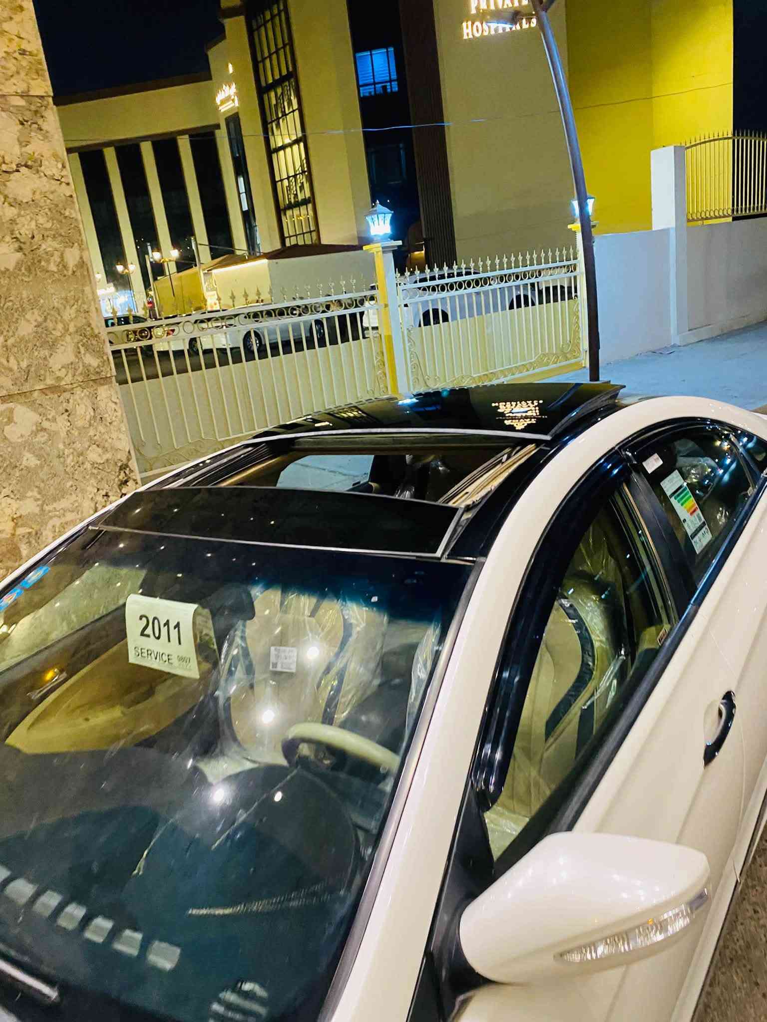 السلام عليكم سوناتا ٢٠١١ خليجي مكفولة رقم بغداد دولي
مكينة ٢٤٠٠
تبريد قطعتين
تحكم استيرين 
مري شفط
اشارة مري
بانوراما 
كاميرا 
تبريد شغال وخير من لله 
باقي مواصفات المعروفة 
سونار موجود
السعر 120 
مكان فلوجه ***********
