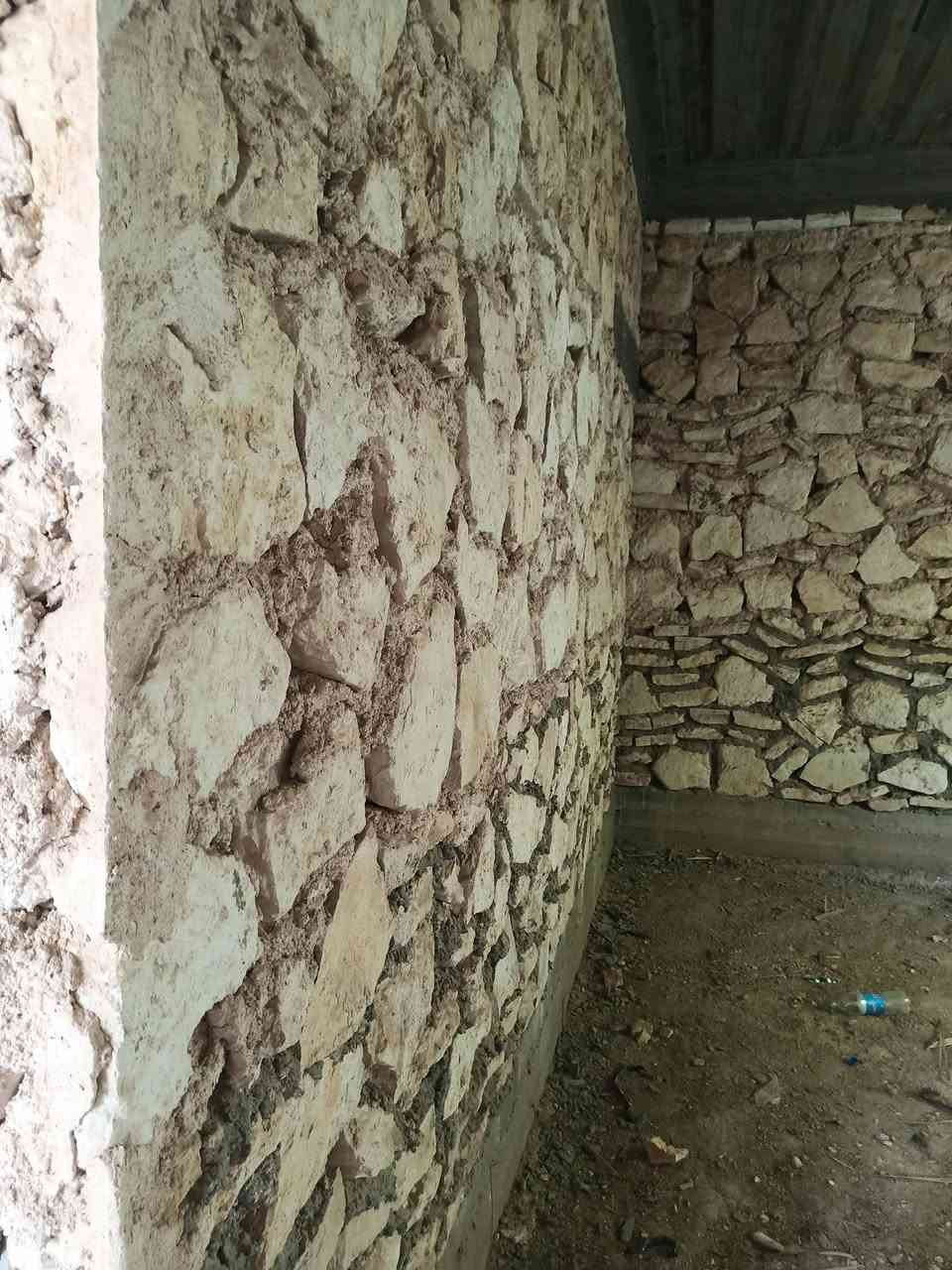 سلام عليكم 
شغل حجر مرتب مع ديكورات وترتيب 
بناء سياج 
بناء بيت
رصف مع ديكور 
تكحيل مع اضافة لون 
بناء مماشي 
بناء اساس سياج وبيت 

للتواصل مع استفسار واني بالخدمة 
***********
