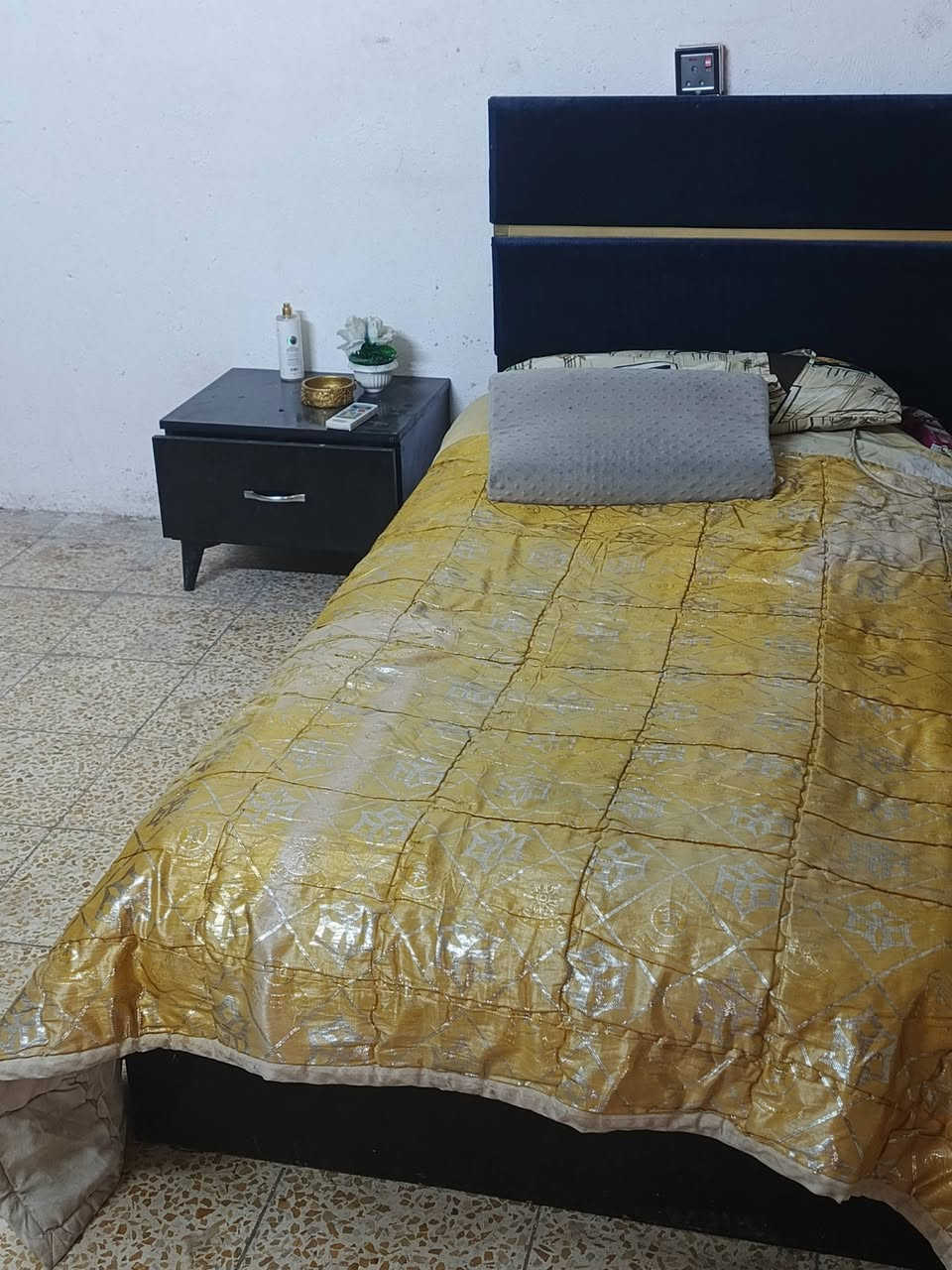 السلام عليكم
يوجد غرف تركية ( غرفة نوم نفرين، و غرفة شبابية) العنوان بغداد المدائن للتواصل ***********
