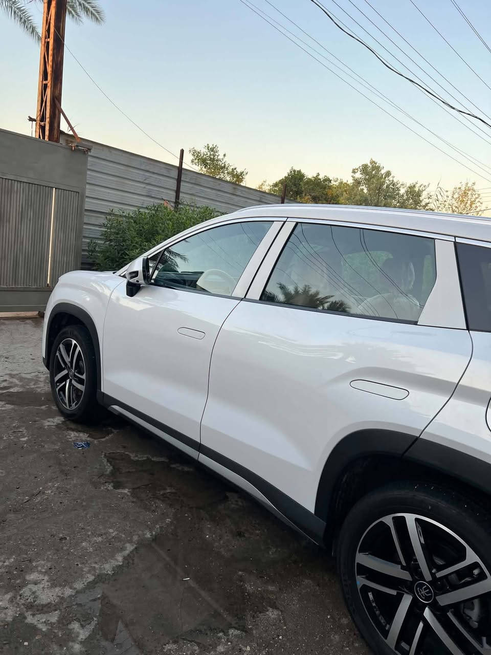 بي وايدي البيع نص فول صندوك كهرباي بطاريه 120 سيارة نضيفه تبريد قطعتين السعر خاص ***********

نص مكتوب في الصور:
- لايثين
- الاشين