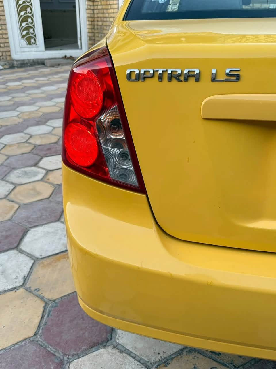 اللهم صل على محمد وآل محمد🤲🏻
🚘فقط لليريد جديد زيرو وشرط سبير ما نازل من الشركة 
اذا السبير نازل الك بلاش 
شوفر ليت اوبترا خليجي موديلها 2011 مشروع وطني تحويل مباشر🚦 سنويتها جديده ل 2031 هزه جديده السياره🚘 بأسم صديقي تگدر تكول بأسمي
تخم تاير🛞 جديد كهربائيات كلها ع وضع الشركه تبريد ثلج🥶 حدادية سفنجه مكفولة كفالة عامة من الضربة ومن الصبغ والتبديل  والتكحيل
قطعه وحده صبغ فقط لا غير بدون دواخل الجاملغ الأمامي والباقي مكفول حتى من البارد شاشة كاميره دواره قفال مركزي سنتر لوك جديد مصفره خط وغرامات وبحث وهيئه بصره رقم انگليزي
السعر💵 87 وبيهه مجال بسيط للشراي 
للاستفسار☎️ ***********
الحاج أحمد🤵🏻‍♂️
مكاني🏠 ناصريه حي الشموخ
للعلم السياره ماشيه 100 الف فقط السيارة بيهه ريحة الشركة 😊
